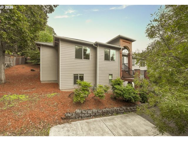 2652 HOO DOO Dr, Salem, OR 97304