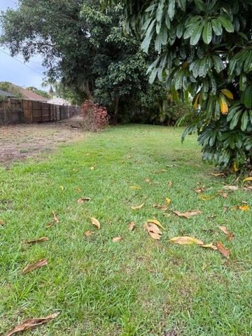 1556 W 35th Street, Riviera Beach, FL 33404