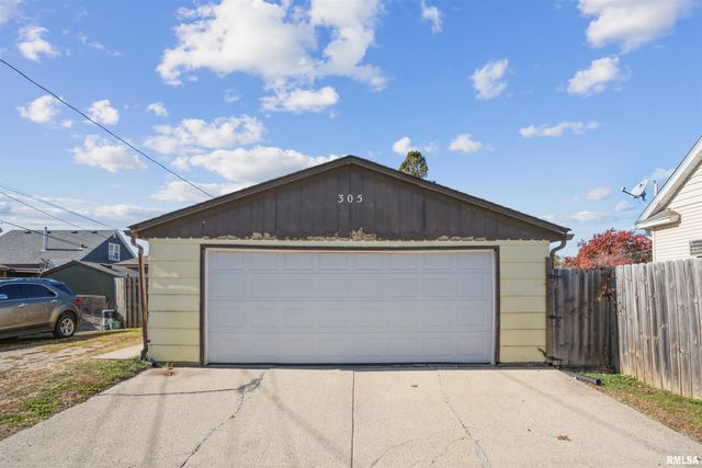 305 8TH Street, Silvis, IL 61282