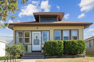 305 8TH Street, Silvis, IL 61282