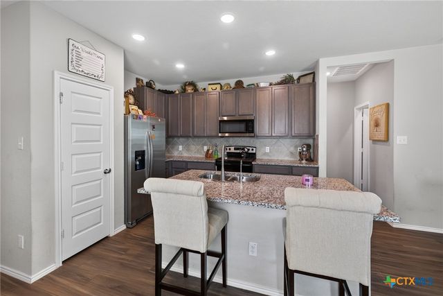 621 Kulpa Cross, Seguin, TX 78155