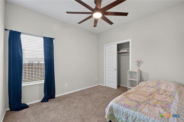 621 Kulpa Cross, Seguin, TX 78155