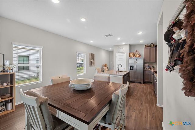 621 Kulpa Cross, Seguin, TX 78155