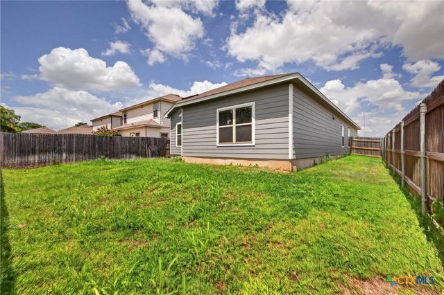 621 Kulpa Cross, Seguin, TX 78155