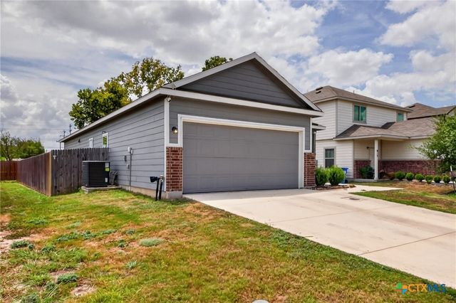 621 Kulpa Cross, Seguin, TX 78155