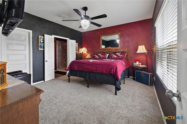 621 Kulpa Cross, Seguin, TX 78155