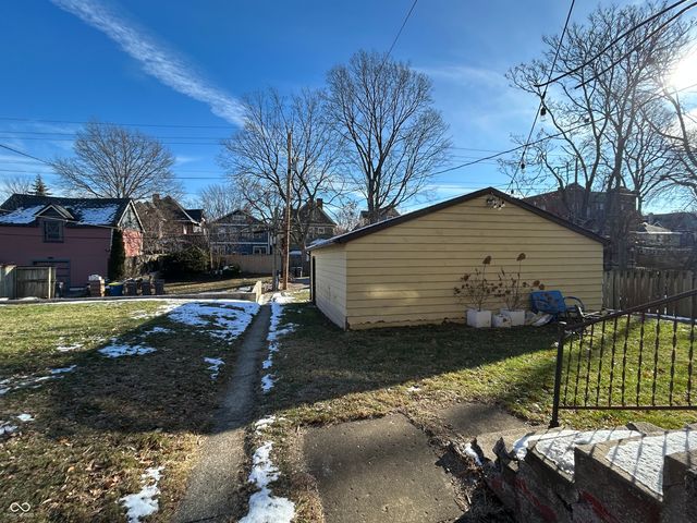 963 Woodruff Place West Drive, Indianapolis, IN 46201