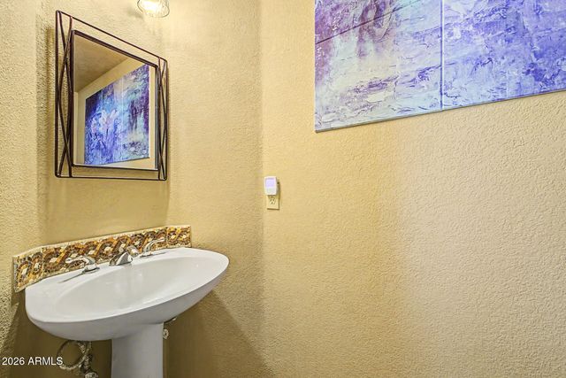 4113 E GLENHAVEN Drive, Phoenix, AZ 85048