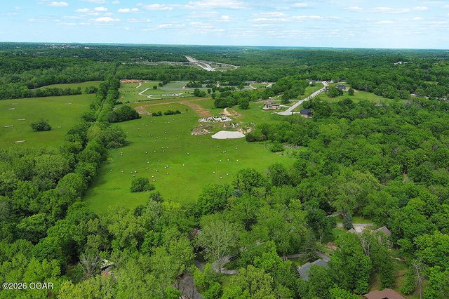 2615 E Melbourne Road, Springfield, MO 65804