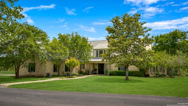 205 Kendall Falls, Comfort, TX 78013