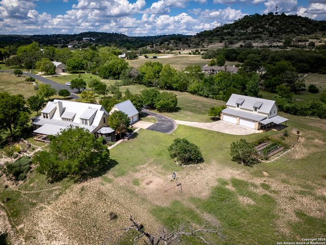 205 Kendall Falls, Comfort, TX 78013