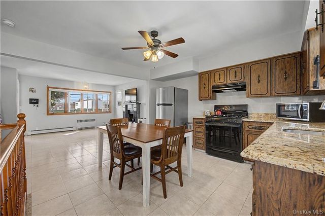 465 Washington Place, Mineola, NY 11501