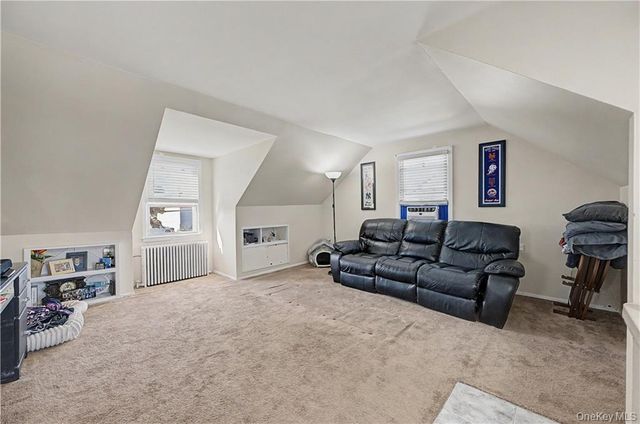 465 Washington Place, Mineola, NY 11501