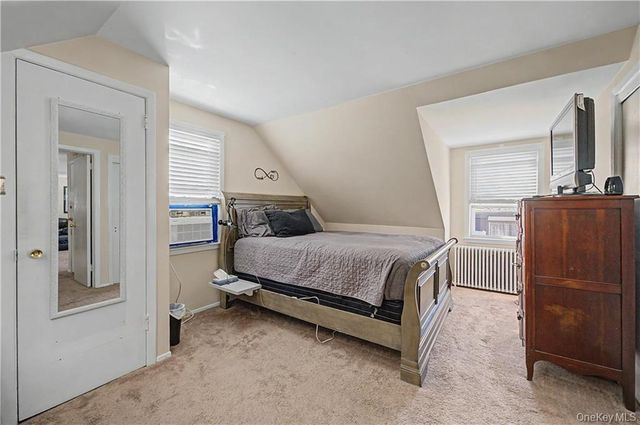465 Washington Place, Mineola, NY 11501
