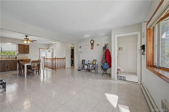 465 Washington Place, Mineola, NY 11501