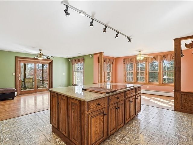 15 N Cove Rd, Sterling, MA 01564