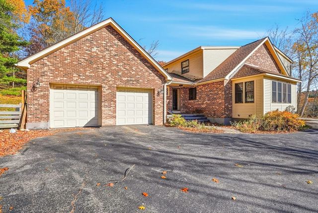 15 N Cove Rd, Sterling, MA 01564