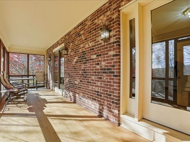 15 N Cove Rd, Sterling, MA 01564