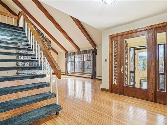 15 N Cove Rd, Sterling, MA 01564