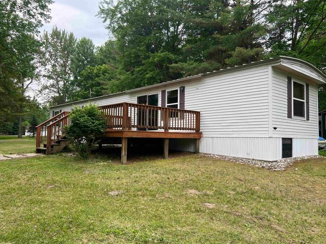 3707 Towsley Court, Gladwin, MI 48624