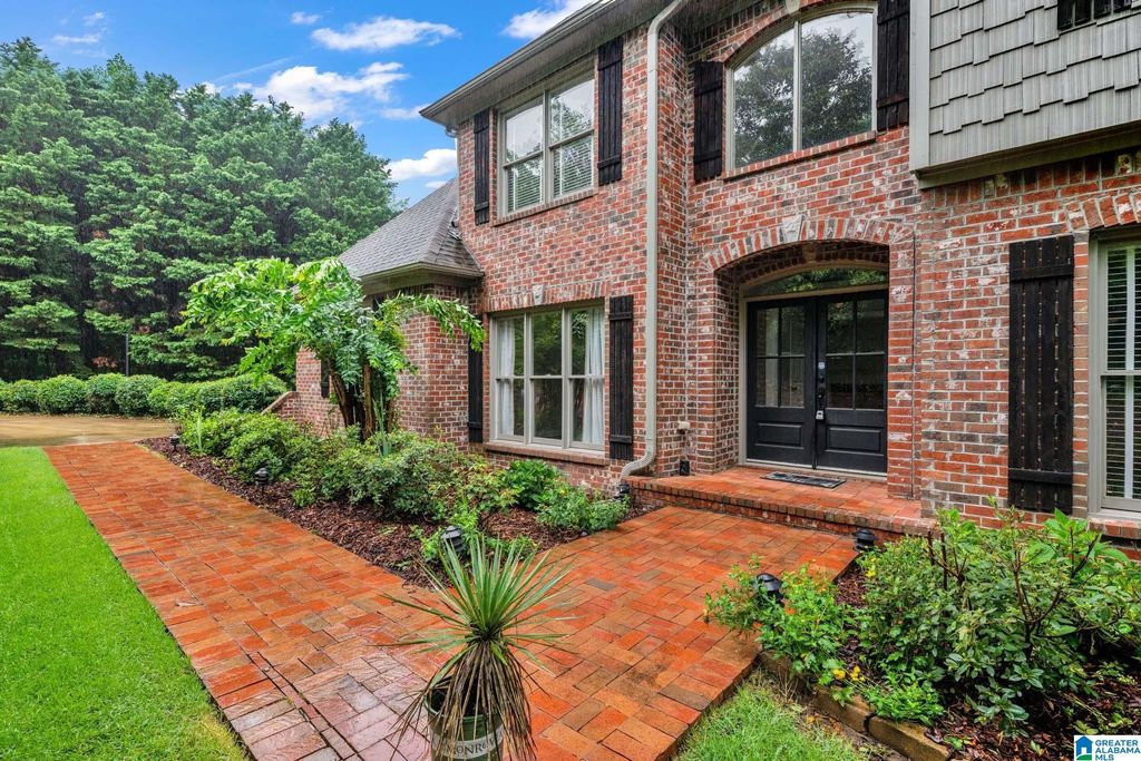 394 GREYSTONE GLEN CIRCLE, Hoover, AL 35242