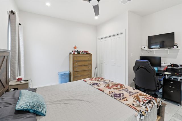 1515 Valley High LN, Granite Shoals, TX 78654