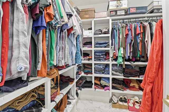 1515 Valley High LN, Granite Shoals, TX 78654