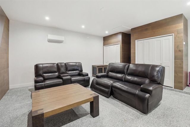 1515 Valley High LN, Granite Shoals, TX 78654