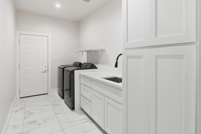 1515 Valley High LN, Granite Shoals, TX 78654