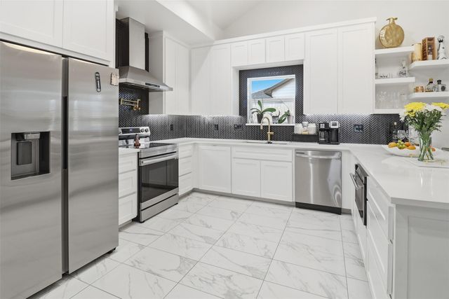 1515 Valley High LN, Granite Shoals, TX 78654