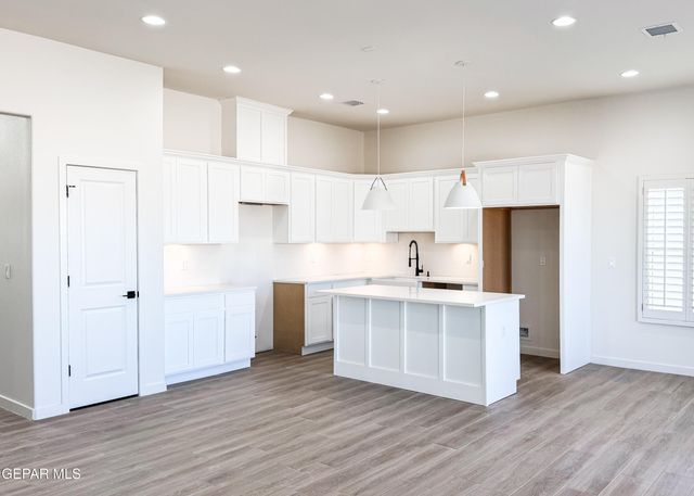 12416 Amesbury Drive, El Paso, TX 79928