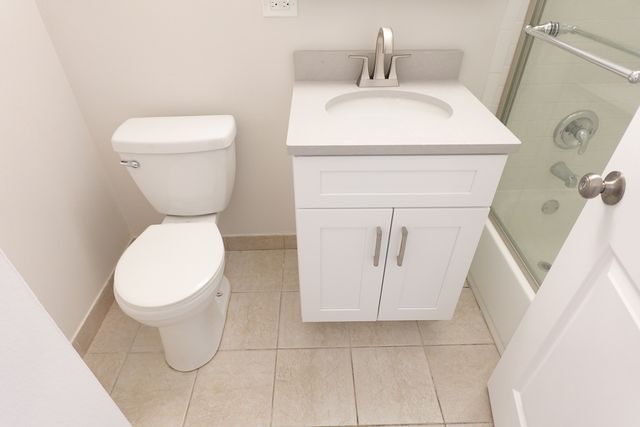 9813 Bianco Terrace A, Des Plaines, IL 60016