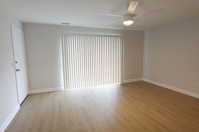 9813 Bianco Terrace A, Des Plaines, IL 60016