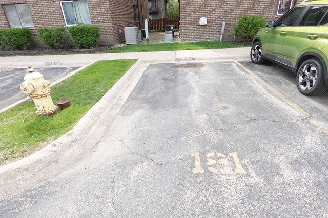 9813 Bianco Terrace A, Des Plaines, IL 60016