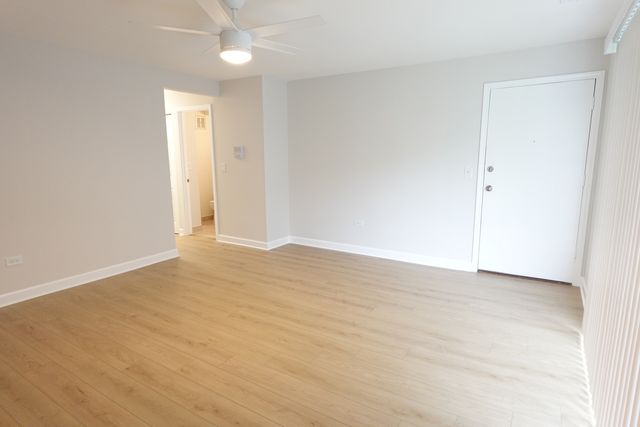 9813 Bianco Terrace A, Des Plaines, IL 60016