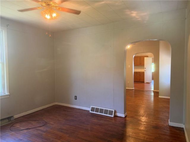 908 chestnut Street, Leavenworth, KS 66048