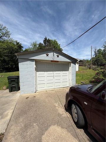 908 chestnut Street, Leavenworth, KS 66048