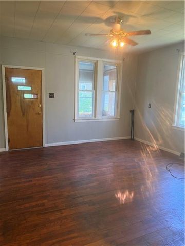 908 chestnut Street, Leavenworth, KS 66048