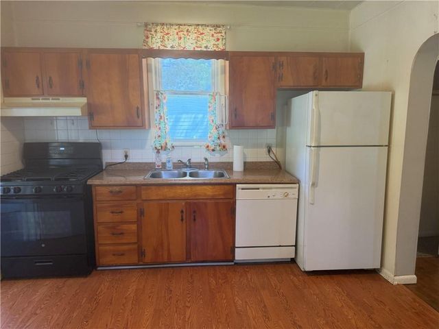 908 chestnut Street, Leavenworth, KS 66048
