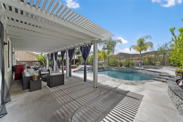 27555 Paper Bark Avenue, Murrieta, CA 92562