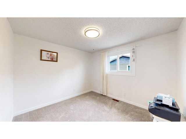 613 Chestnut Dr, Loveland, CO 80538