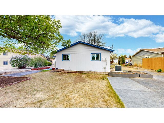 613 Chestnut Dr, Loveland, CO 80538
