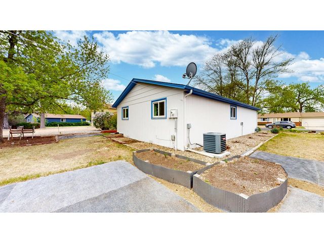 613 Chestnut Dr, Loveland, CO 80538