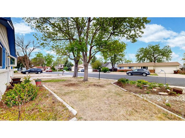 613 Chestnut Dr, Loveland, CO 80538