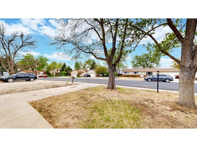 613 Chestnut Dr, Loveland, CO 80538