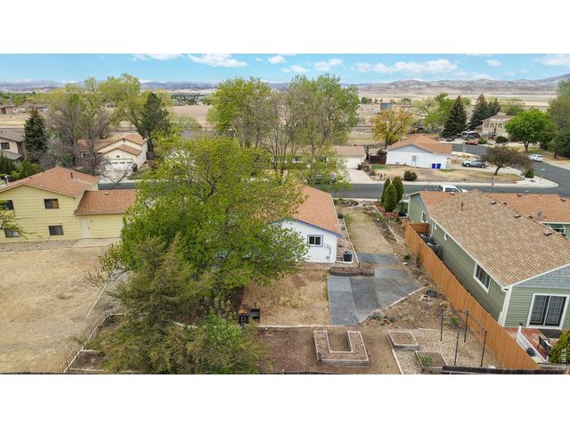 613 Chestnut Dr, Loveland, CO 80538