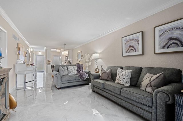 1910 S Ocean Boulevard 204, Delray Beach, FL 33483