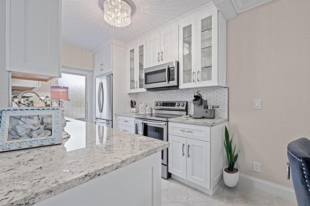 1910 S Ocean Boulevard 204, Delray Beach, FL 33483