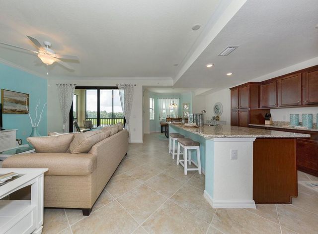 16904 VARDON TERRACE 202, Lakewood Ranch, FL 34211
