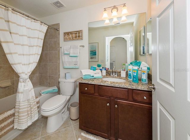 16904 VARDON TERRACE 202, Lakewood Ranch, FL 34211